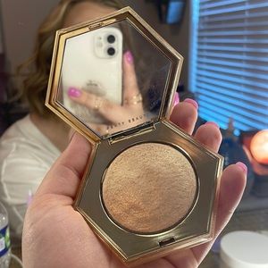Fenty Beauty Diamond Bomb Royal Icing